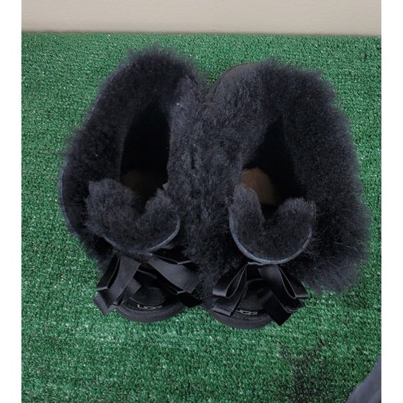 UGG Australia Boots Youth 6 Black Bailey Bow II Winter Shearling Flats 1017394K - Picture 4 of 10